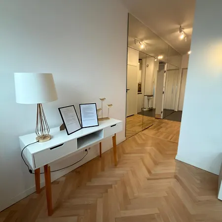 Sasiad Syrenki - Old Town ワルシャワ