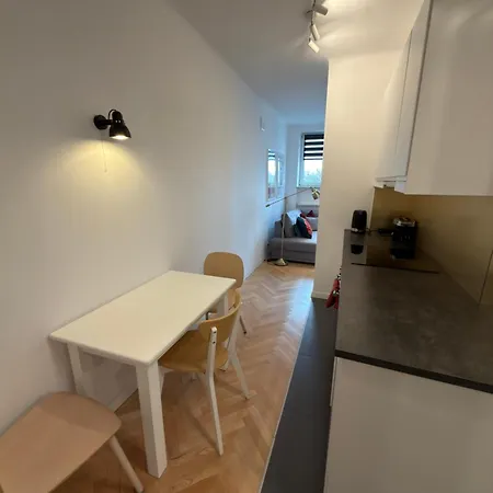 Sasiad Syrenki - Old Town * ワルシャワ